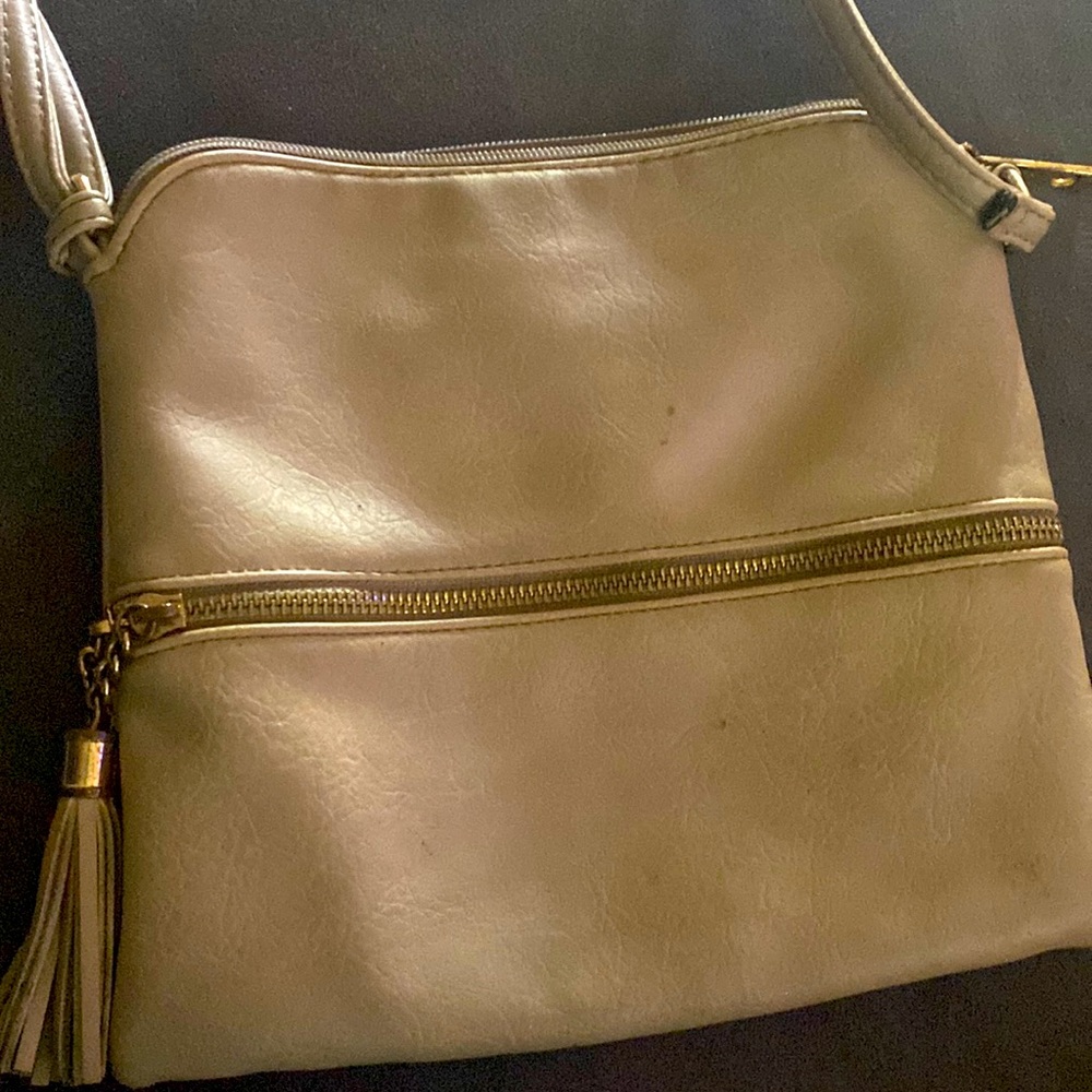 Very cute beige crossbody